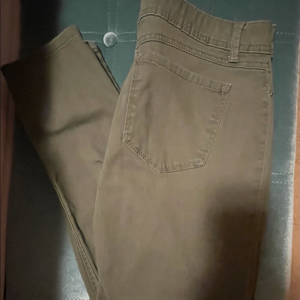 🍁Olive color jeans.  Great for Fall! 🍂